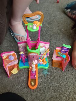 Polly pocket with acc