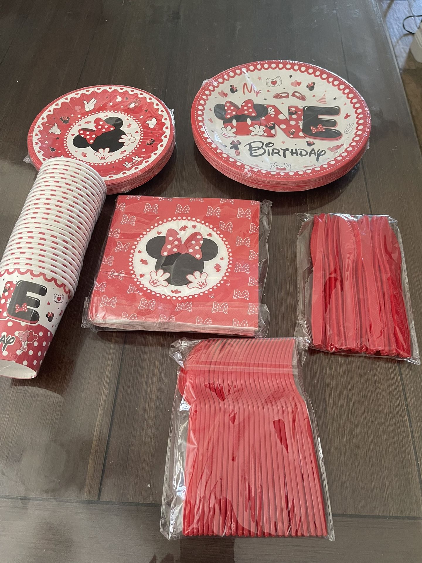 24 Ct Minnie First Birthday Party Supplies