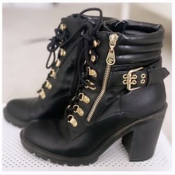 Guess Lace-Up Heeled Moto Booties 7 Size