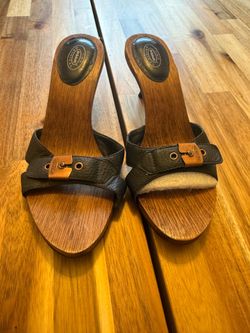 Dr Scholls kitten sandals