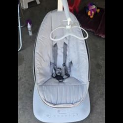 4MOMS MamaRoo Multi-Motion Baby Swing