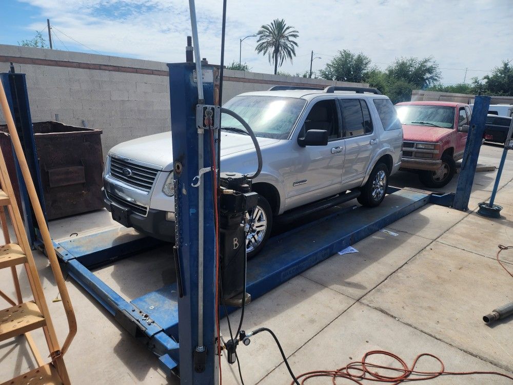 4 Post Lift Rotary 12k Lbs Used