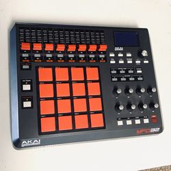 Moving - New Condition Akai Professional MPD32 USB/Midi Pad Controller With Custom Fat Pads, Faders and Knobs
