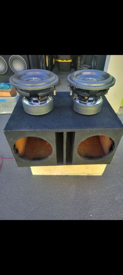 UNAS BOCINAS SKAR AUDIO