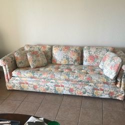 Vintage Floral Couch 