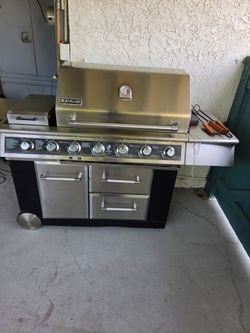 BBQ GIRL BY JENN-AIR HAVY DUTY 7 Burners STANLLES STEEL SUPER CLEAN READY TO USE