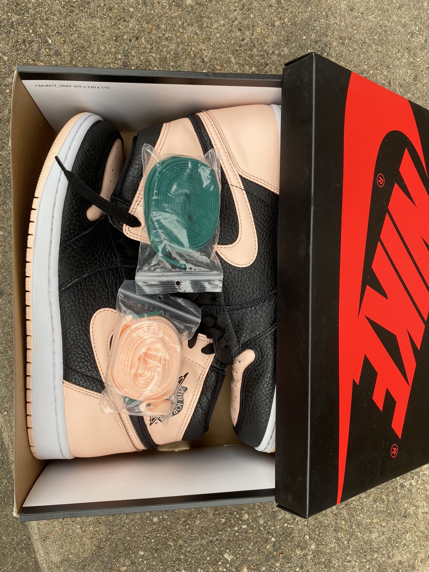 Jordan 1 Crimson Tint OG