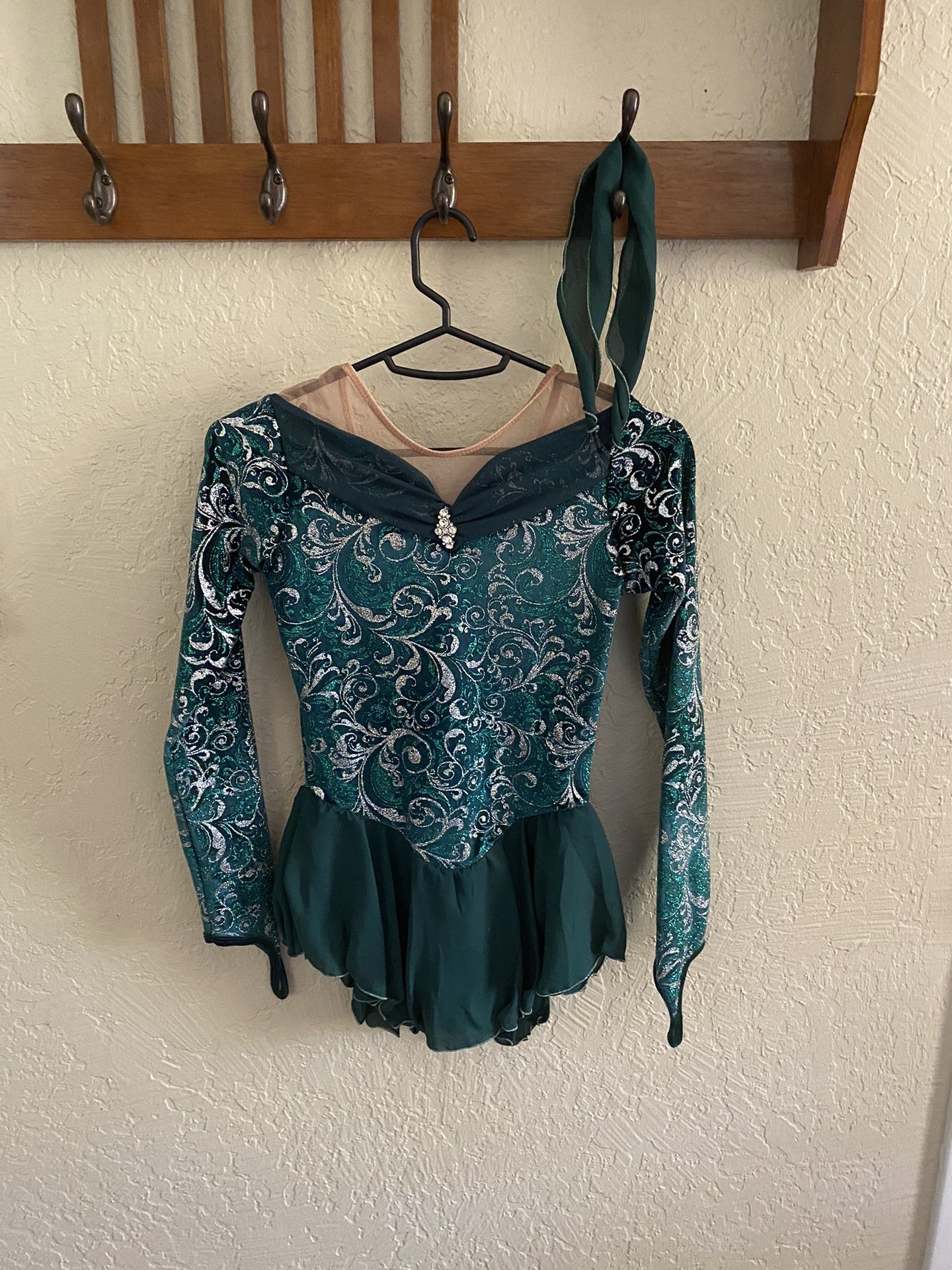 Figure Skating Dress (Size 12-14 Youth) For Sale!