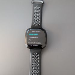 Fitbit Versa 3