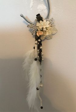 Girls feather hair clip