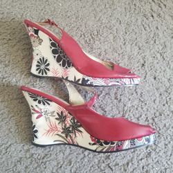 Red Floral Wedges