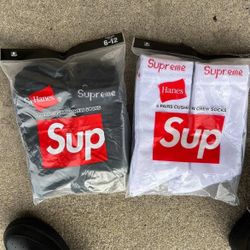 Supreme Socks