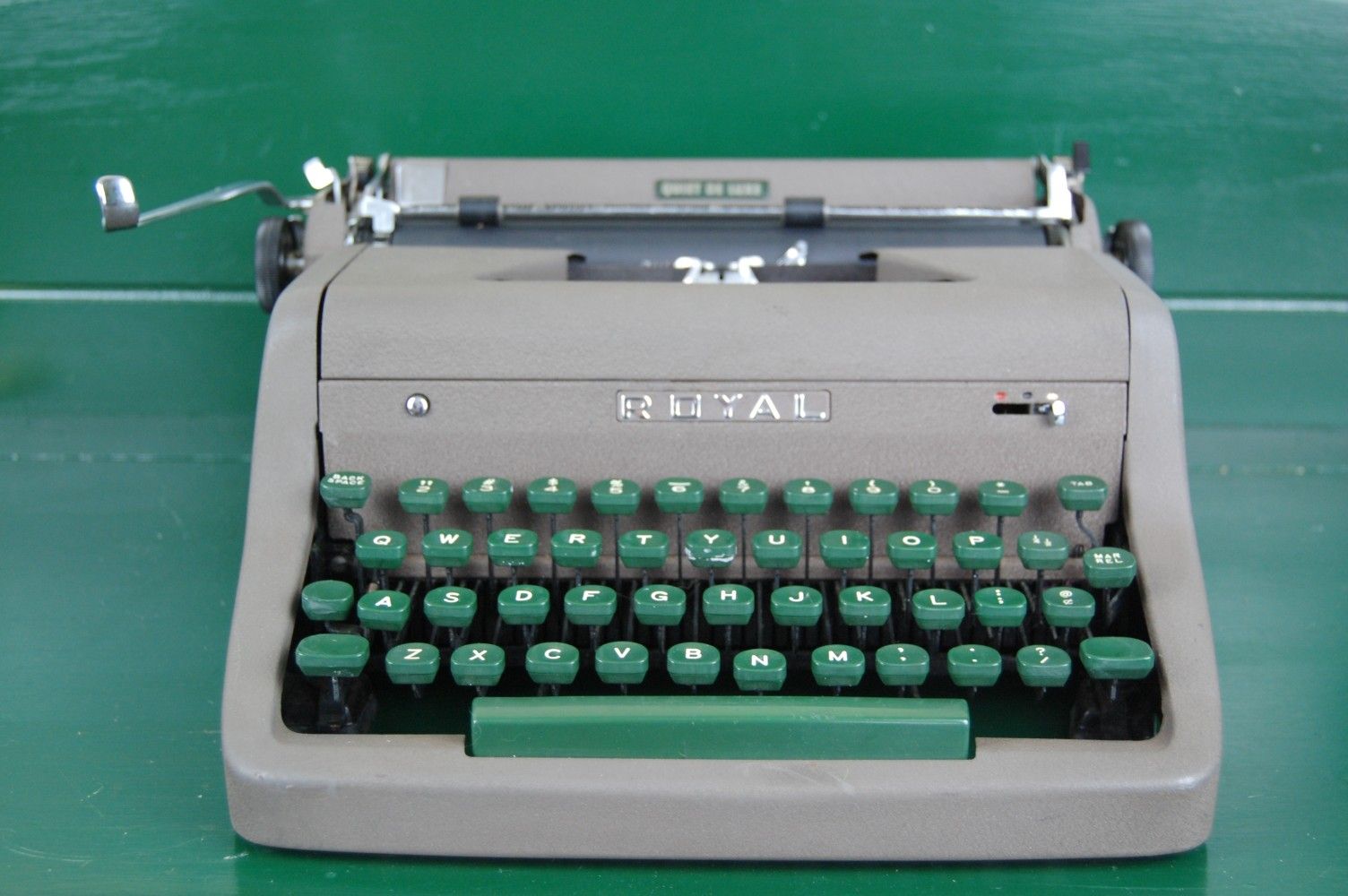 1953 Royal Quiet De Luxe Typewriter