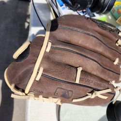 Lefty Baseball Glove