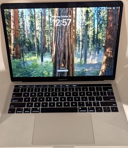 Apple MacBook Pro 15.4" 2018 i7 2.6GHz 16GB 500GB SSD Radeon Pro 560X Silver