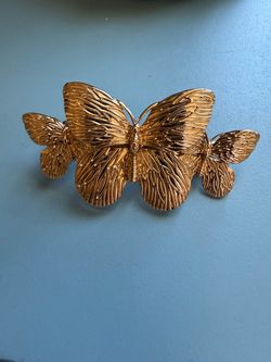 Gold butterfly hair clip