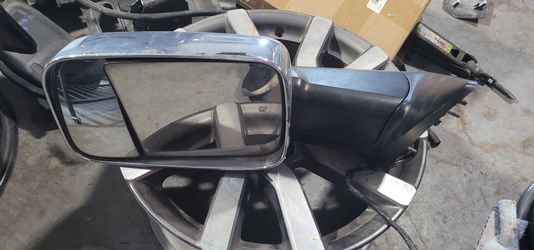 09-12 Dodge Ram 1(contact info removed) Driver Side tow mirror