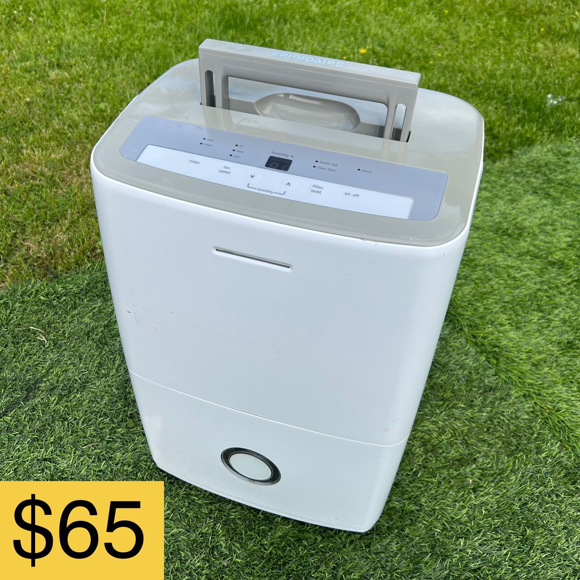 DEHUMIDIFIER FRIGIDAIRE (RETAILS $300+, SELLING FOR $65)