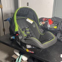 Graco Car Seat Snugride