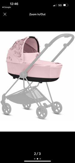 Cybex Priam Lux Carry Cot in the Simply Flowers Pale Blush