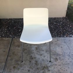 White Desk Chair 