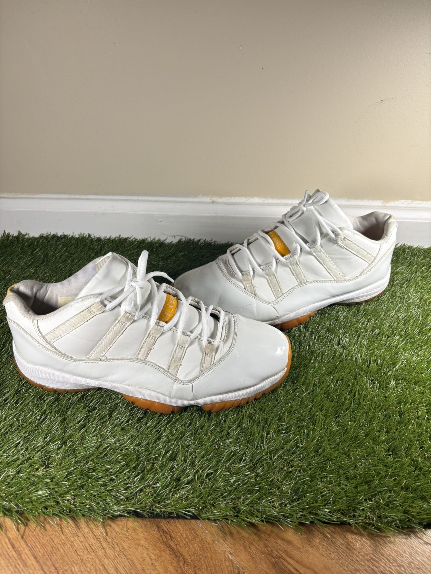 Jordan 11 low bright citrus