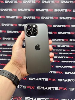 iPhone 15 Pro Max 256 GB - Black Titanium (Unlocked) + Warranty