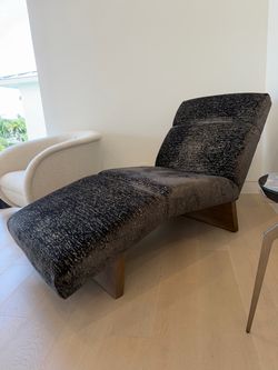 Modern Chaise Lounge with Wood Base