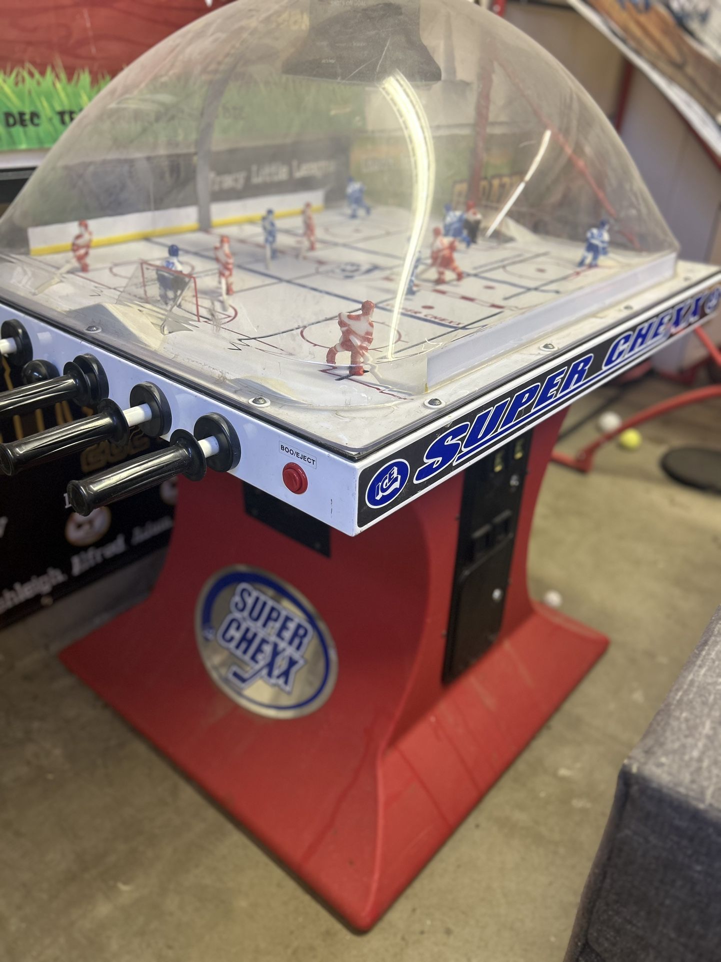 SUPER CHEXX BUBBLE ICE HOCKEY ARCADE TABLE!!