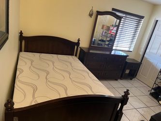 Full size bed set