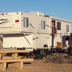 ²⁰⁰4 Trailmanor Well Loved Travel Trailer