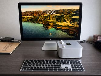 Mac Studio M2 Max 32GB RAM 512GB + 27” Apple Display + Keyboard – Full Setup.   Complete Apple workstation – plug and play ready.