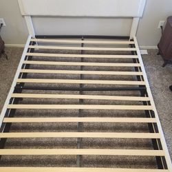 Queen Bed Frame with Headboard, Boucle Upholstered Platform Bed Frame- Off White