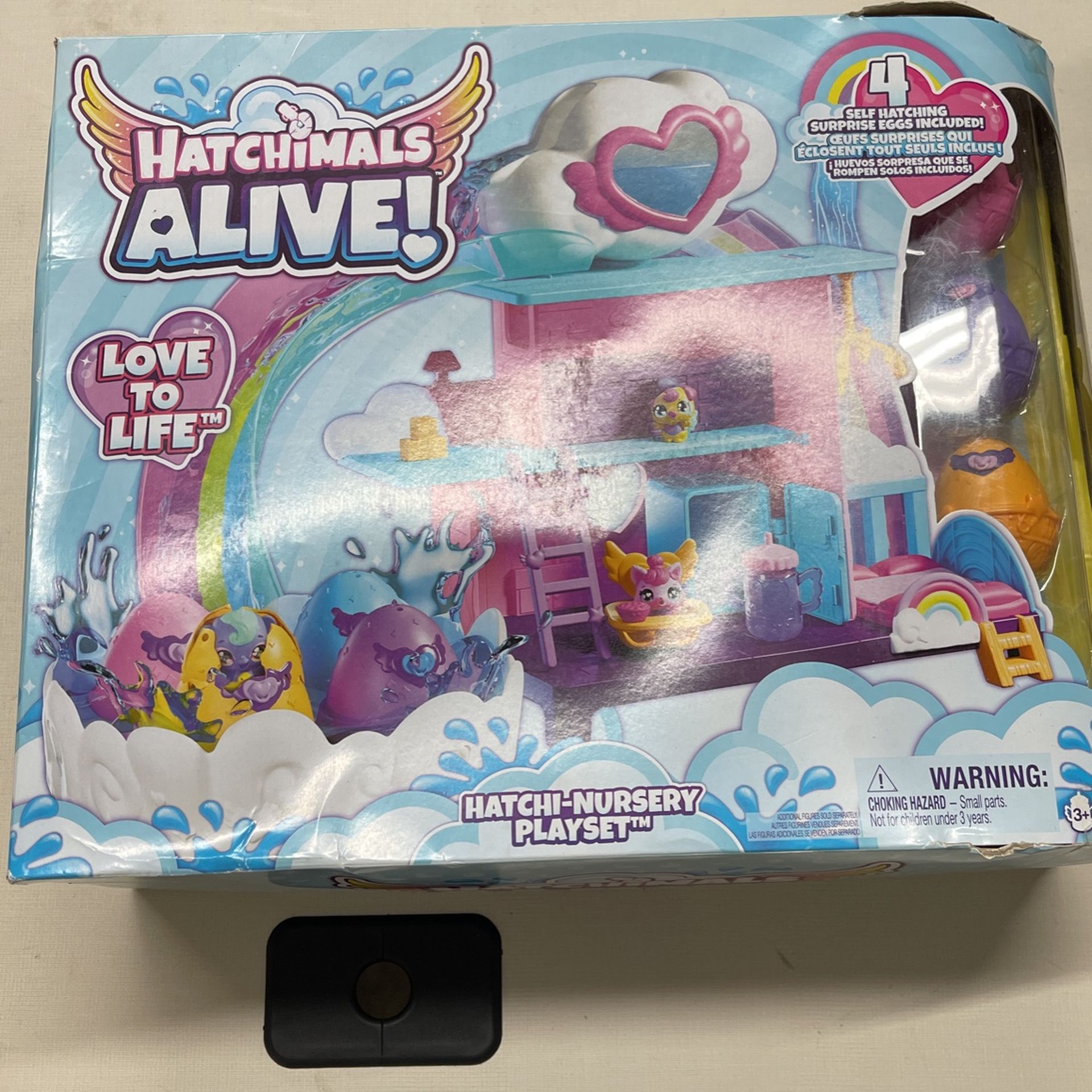 New Hatchimals Alive Nursery Play Set