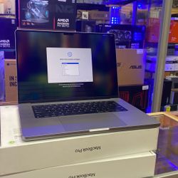 MacBook Pro 16” M1 Max CPU/32GB RAM/1TB SSD