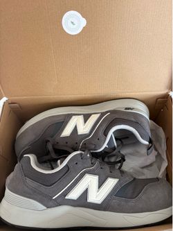 New Balance Grey Men’s Size 9.5 Steel Toe Work Shoes