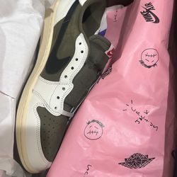 Travis Medium Olives