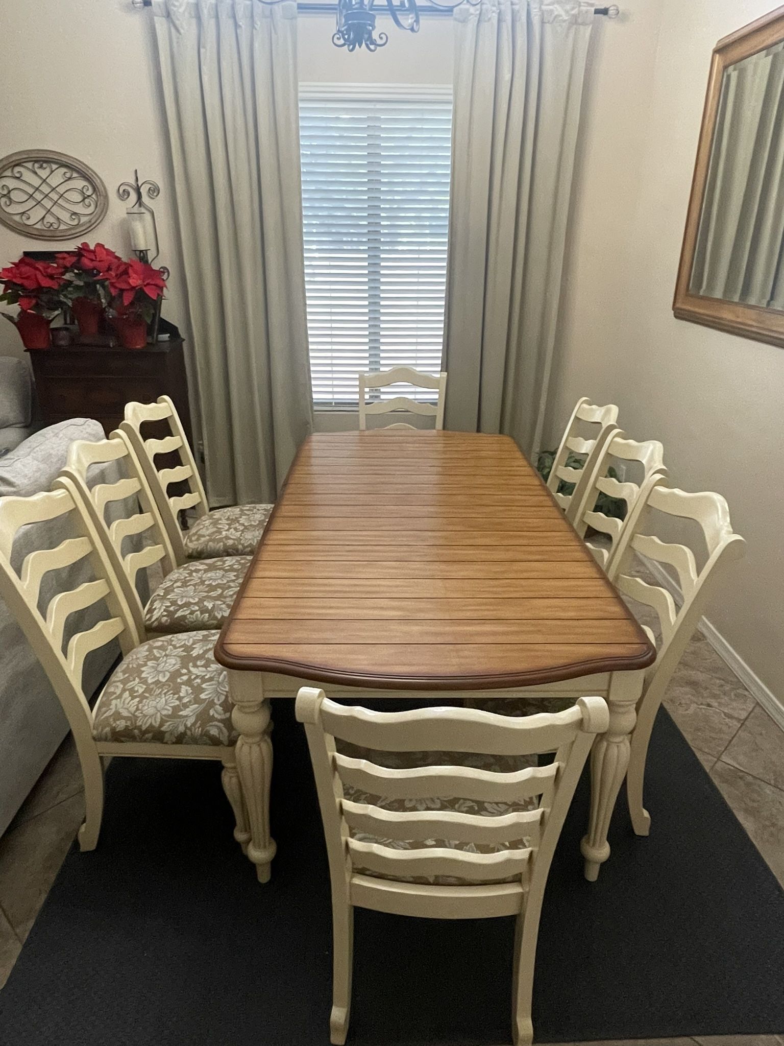 Country Dining Table & 8 chairs 