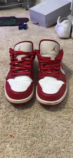 Jordan 1 low Cardinal reds