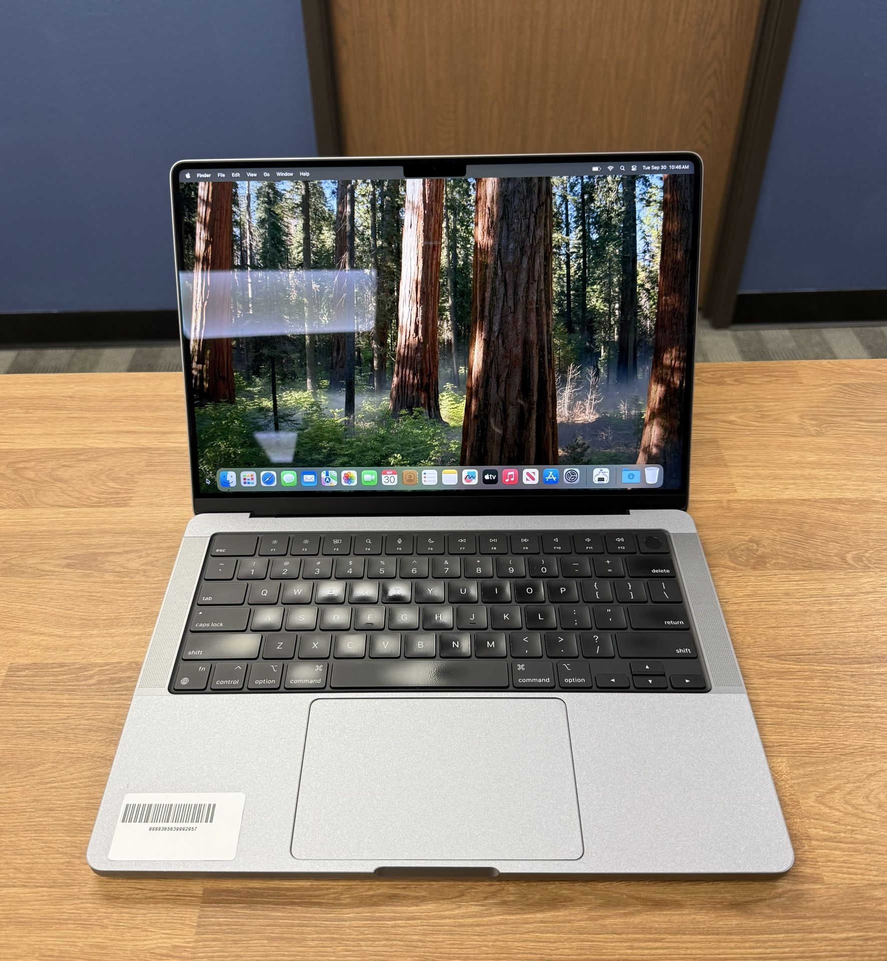 14" MacBook Pro M1 Pro 10 Core*1TB SSD*16GB RAM