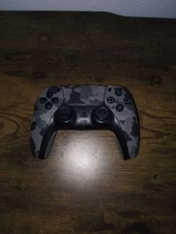PS5 camo controller