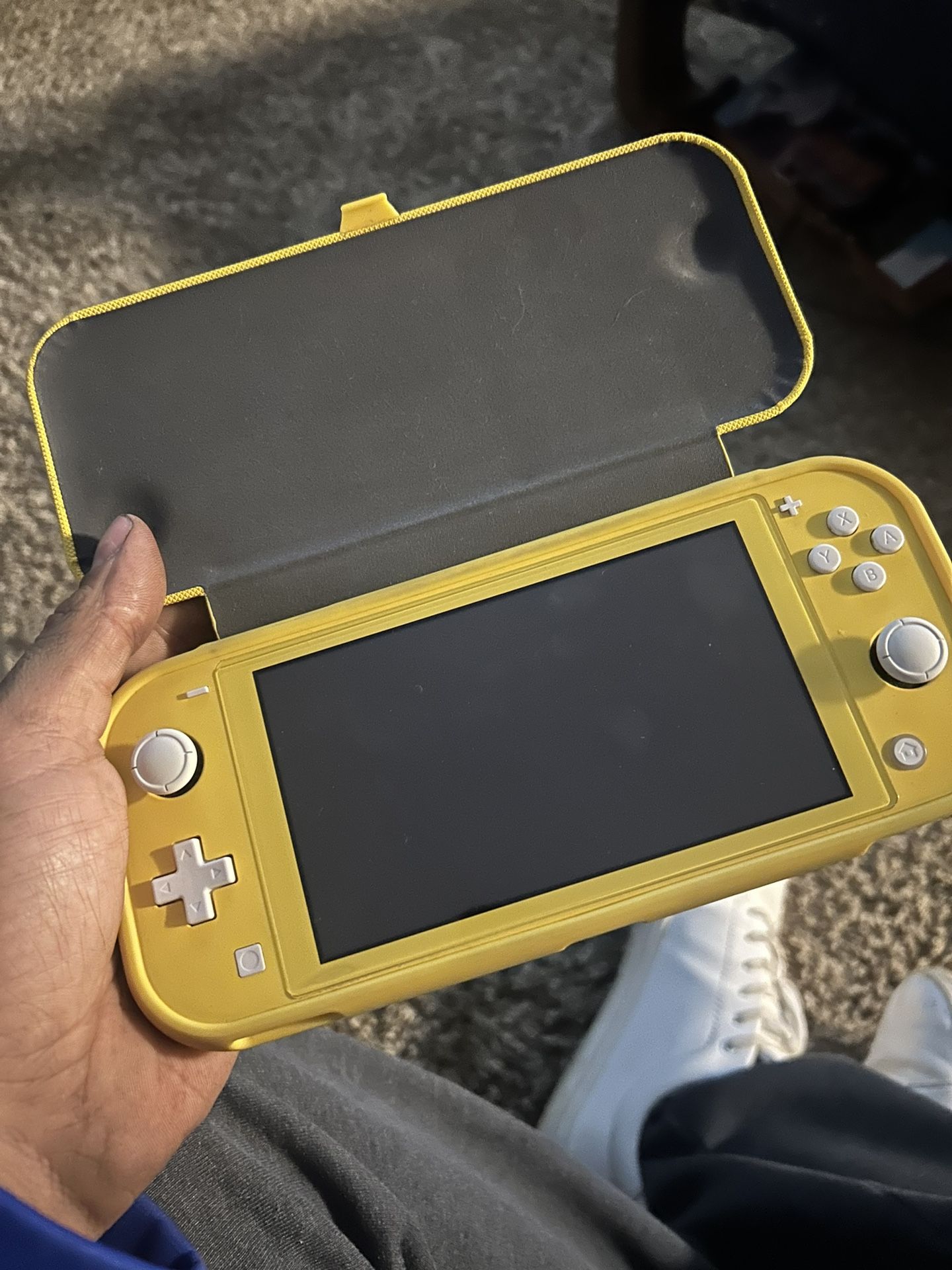 Switch Lite With Case, Charger And Pokémon violet