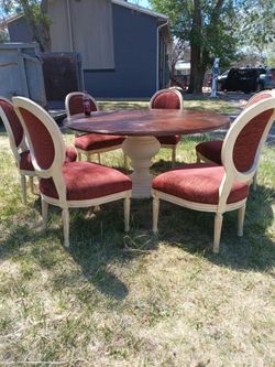 Free very nice expensive dining room table