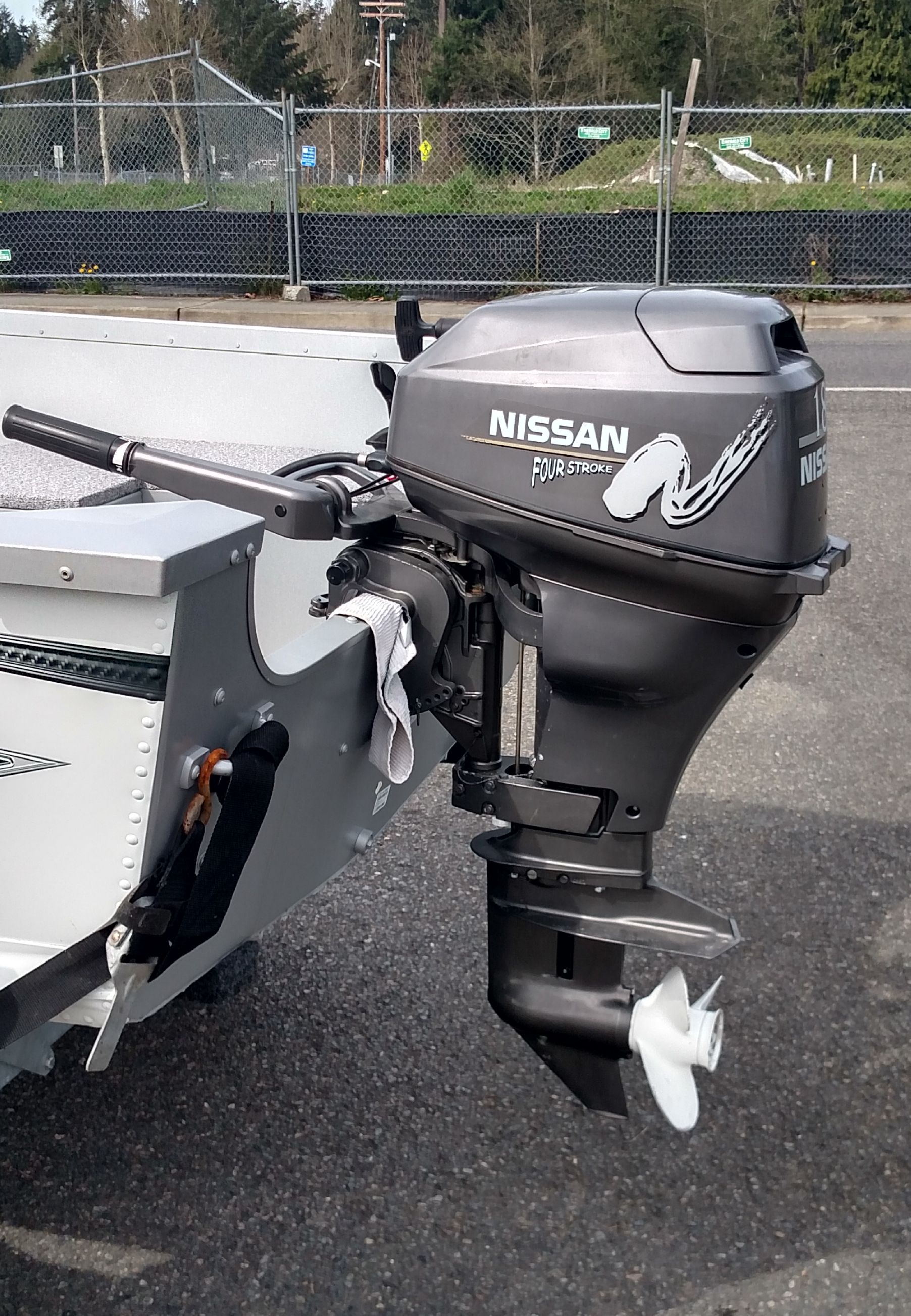 Nissan / Tohatsu outboard 18hp 4stroke