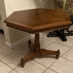 PAVANE TOMLINSON VINTAGE SIDE TABLE/ PLANT STAND / WOOD 