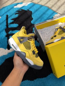 Jordan 4 Lightning