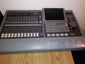 Grabadora Roland digital 16 canales 300 firme