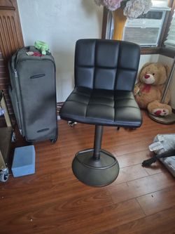 Bar stool