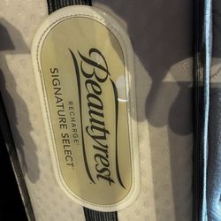 Free Full Mattress: Good/ Clean