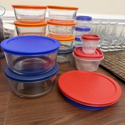 Pyrex Storage Containers